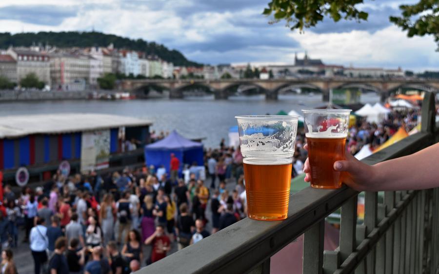Ježíš ti nabízí ŠALOM. Je to ale mnohem víc než náš český klídek Ježíš ti nabízí ŠALOM. Je to ale mnohem víc než náš český klídek