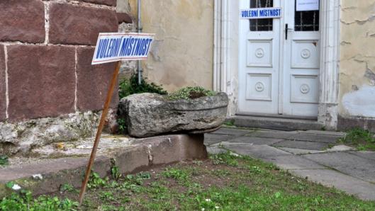 Jít k volbám? Pár myšlenek o politice... Jít k volbám? Pár myšlenek o politice...