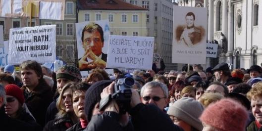 Žehrání na politiku a co s tím... Žehrání na politiku a co s tím...