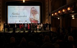 Alenka v zemi zázraků - v kinech Alenka v zemi zázraků - v kinech