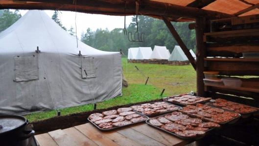Nejen chlebem živ je člověk Nejen chlebem živ je člověk