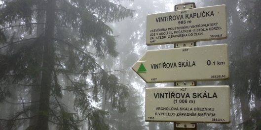 Vintířova kaplička a skála - vrch Březník / foto -IMA-