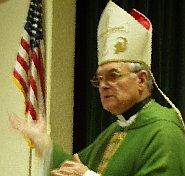 Podplukovník U.S. Air Force a český biskup Petr Esterka odpovídá na internetu 