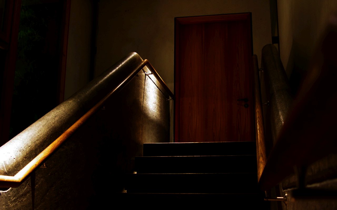 schody, dveře, tma / -ima-