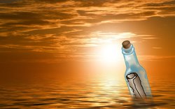 zpráva v lahvi v moři / Obrázek od kalhh z Pixabay 