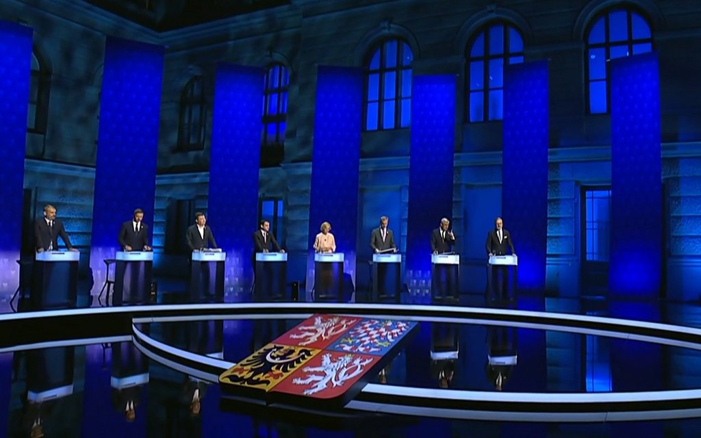 Screenshot z ČT24, Předvolební superdebata 28. 9. 2025