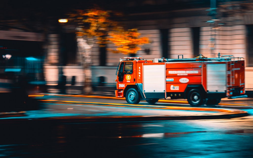 hasiči, ulice, pohyb / foto: pexels-eduard-perez